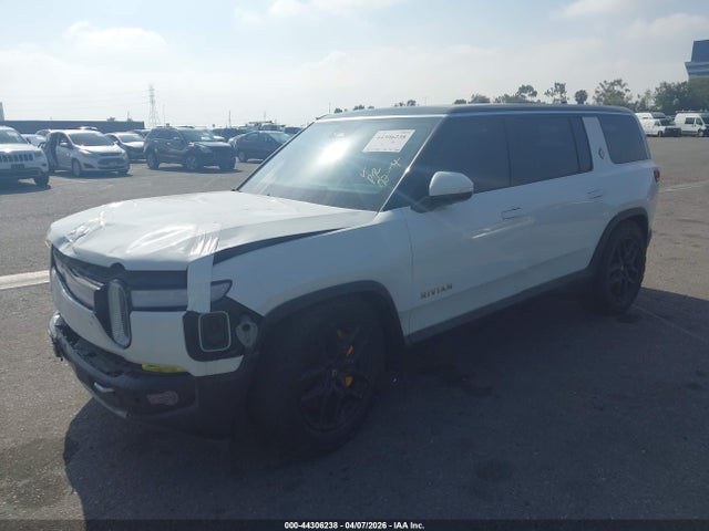 2023 RIVIAN R1S 7PDSGABA6PN017536 Photo 1
