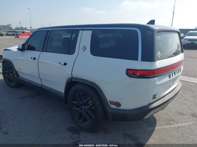 2023 RIVIAN R1S 7PDSGABA6PN017536 Photo 2