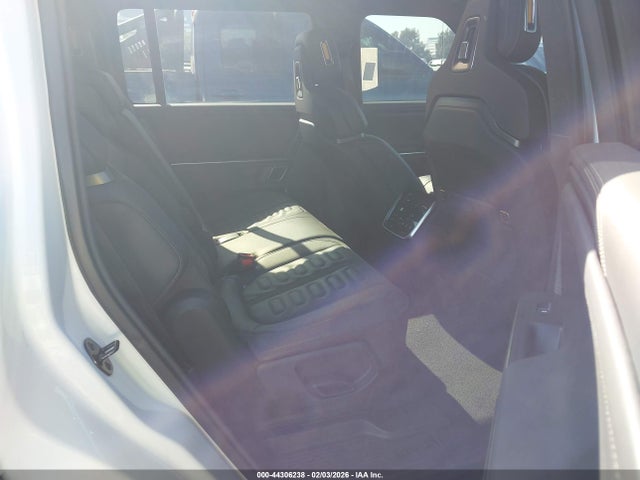 2023 RIVIAN R1S 7PDSGABA6PN017536 Photo 7
