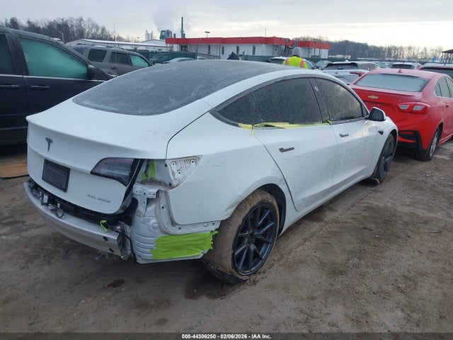 Продажа на аукционе авто 2022 Tesla Model 3 Long Range Dual Motor All-wheel Drive, vin: 5YJ3E1EB0NF197372, номер лота: 44306250