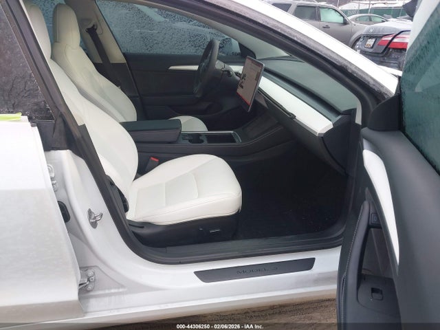 Продажа на аукционе авто 2022 Tesla Model 3 Long Range Dual Motor All-wheel Drive, vin: 5YJ3E1EB0NF197372, номер лота: 44306250
