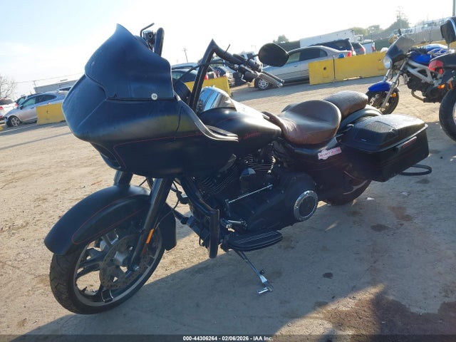 1HD1KTM3XFB698567 Harley-Davidson Fltrxs Road Glide Special