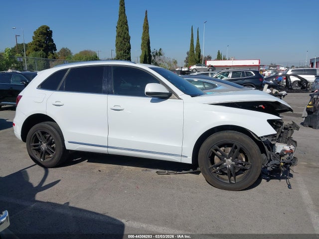 Продажа на аукционе авто 2014 Audi Q5 2.0t Premium, vin: WA1LFAFP6EA032744, номер лота: 44306283