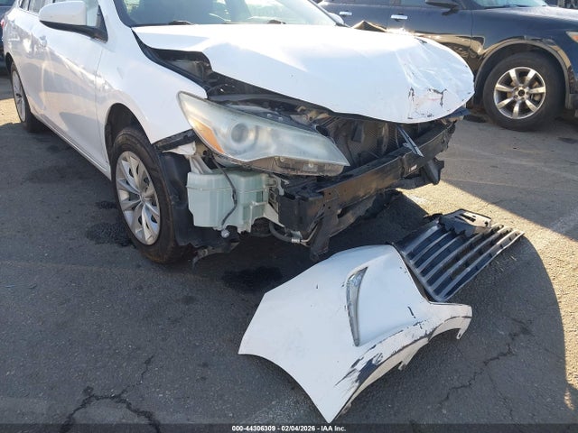 Toyota CAMRY LE 2016 4T4BF1FK0GR541737 Image 18