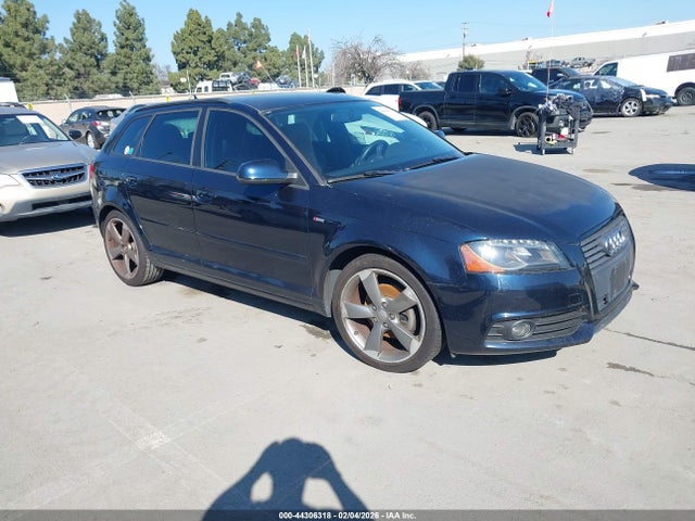 2013 AUDI A3 WAUKJAFM6DA018506 Photo 0