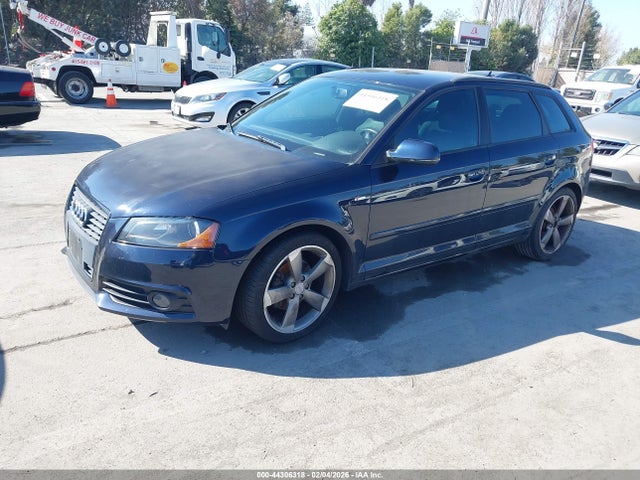 2013 AUDI A3 WAUKJAFM6DA018506 Photo 1
