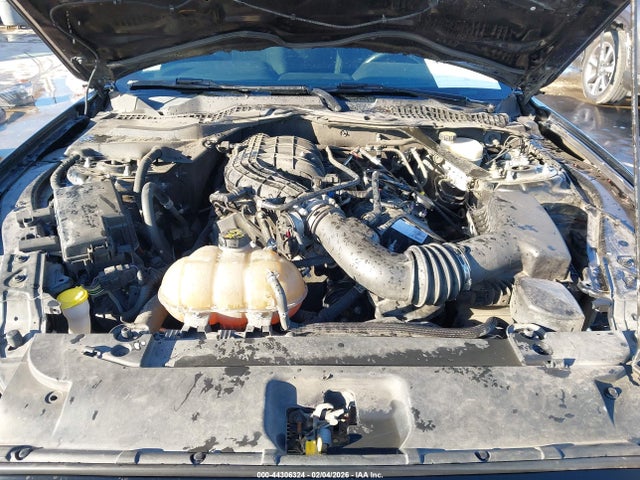 1FATP8EM7G5332684 Ford Mustang V6