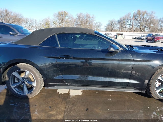 1FATP8EM7G5332684 Ford Mustang V6