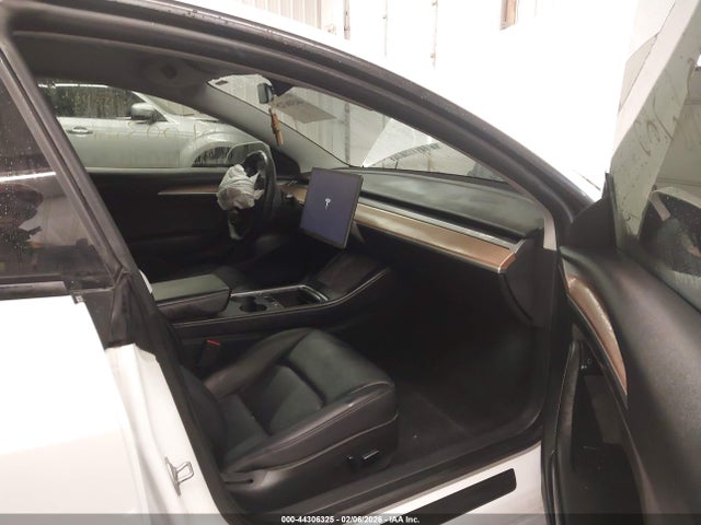 2023 Tesla Model 3 Long Range Dual Motor All-wheel Drive მანქანა იყიდება აუქციონზე, vin: 5YJ3E1EB4PF598880, აუქციონის ნომერი: 44306325