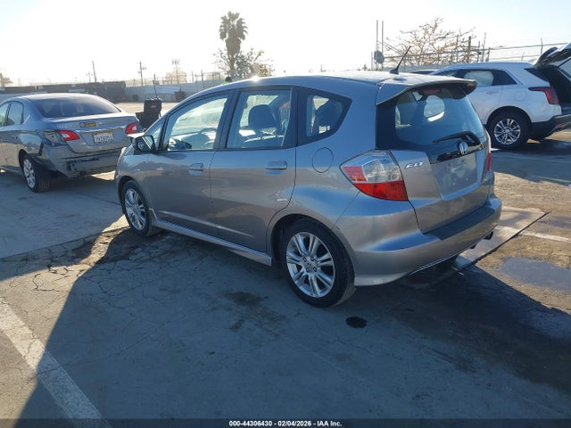 2009 HONDA FIT JHMGE88499S045556 Photo 2