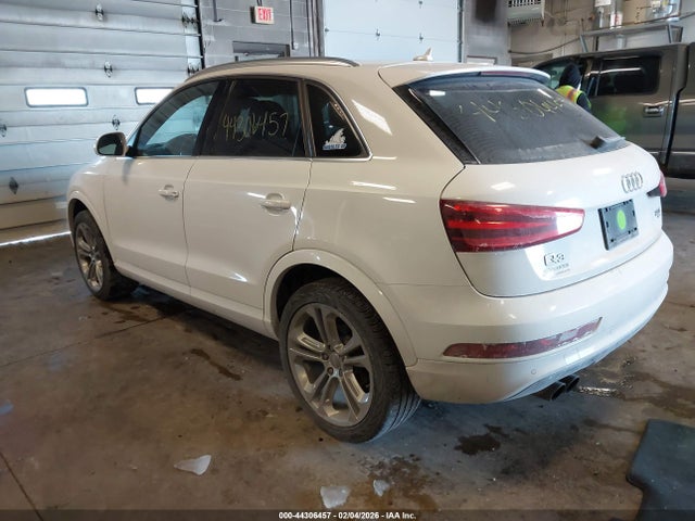 2015 AUDI Q3 WA1GFCFS5FR011792 Photo 2