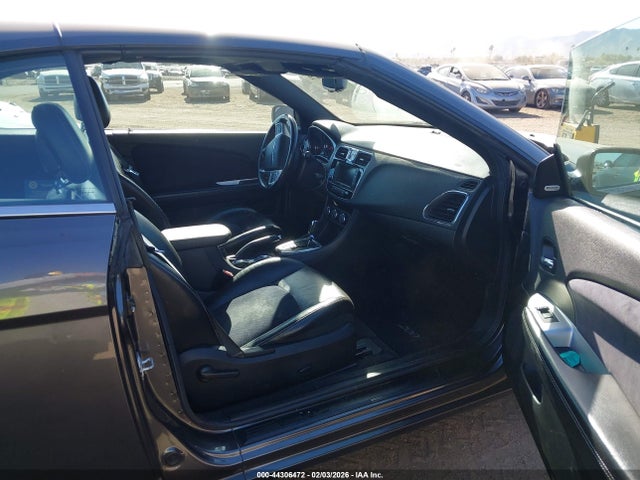Chrysler 200 S 2014 1C3BCBGG9EN163307 Image 5