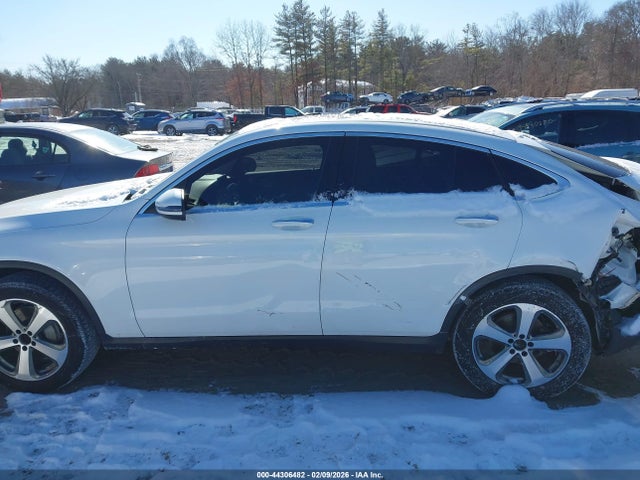 2018 Mercedes-benz Glc 300 Coupe 4matic მანქანა იყიდება აუქციონზე, vin: WDC0J4KB5JF385969, აუქციონის ნომერი: 44306482