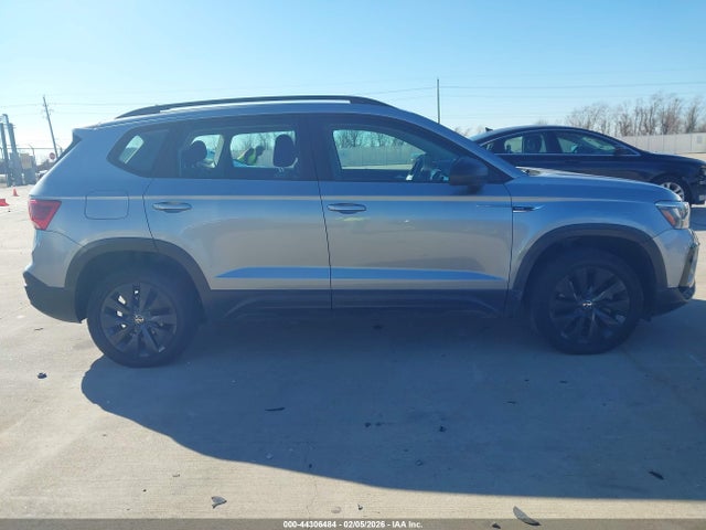 3VVCX7B22NM007036 Volkswagen Taos 1.5t S