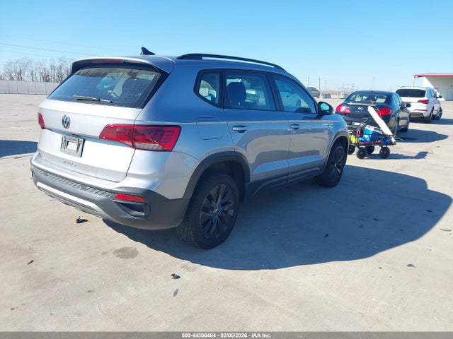 3VVCX7B22NM007036 Volkswagen Taos 1.5t S