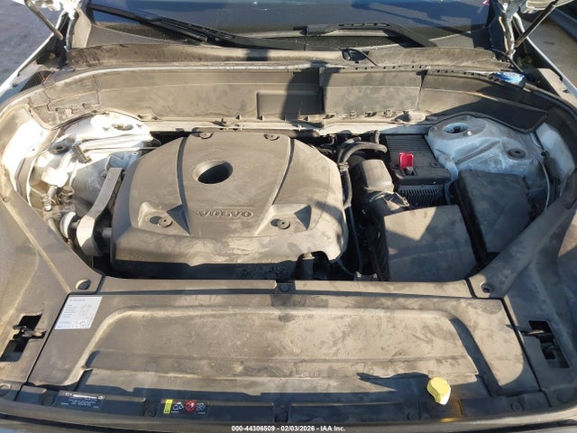 YV4A22PKXG1078143 Volvo Xc90 T6 Momentum