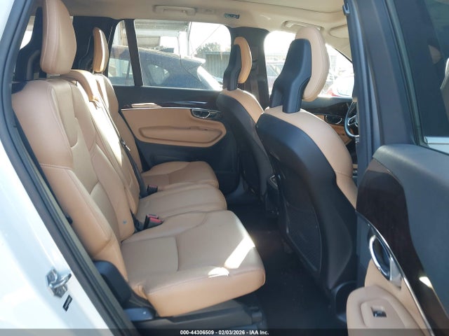 YV4A22PKXG1078143 Volvo Xc90 T6 Momentum