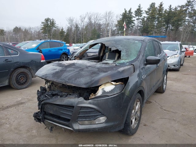 1FMCU9GX8FUA55415 Ford ESCAPE SE