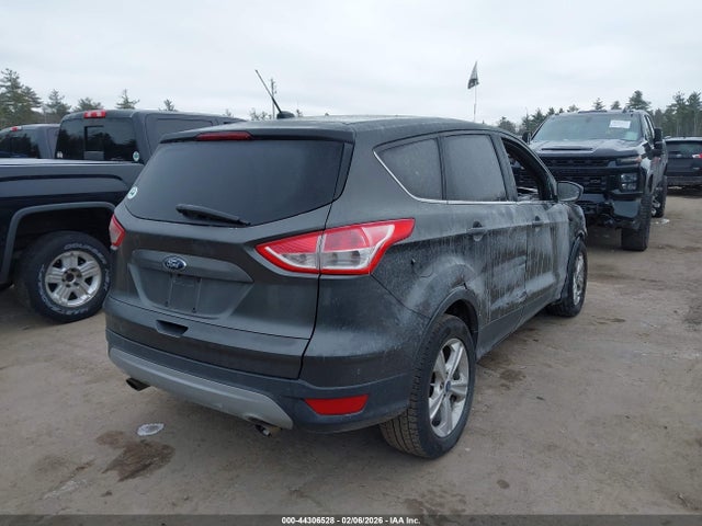 1FMCU9GX8FUA55415 Ford ESCAPE SE