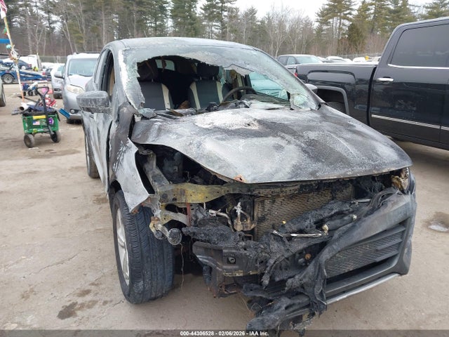 1FMCU9GX8FUA55415 Ford ESCAPE SE