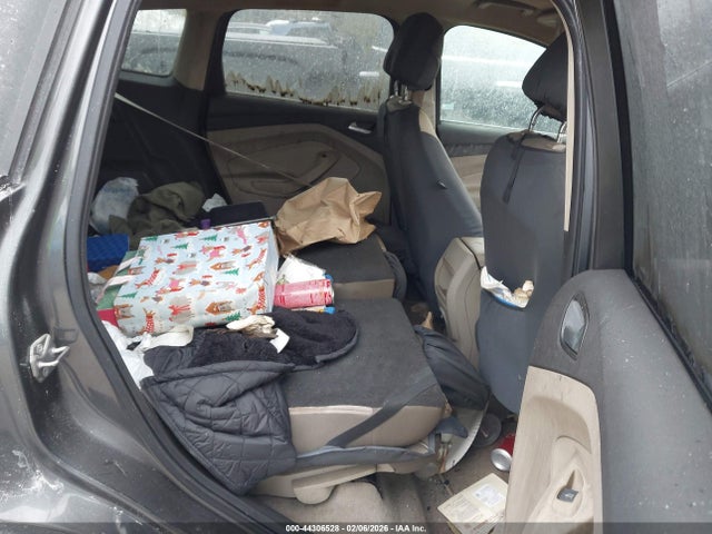 1FMCU9GX8FUA55415 Ford ESCAPE SE