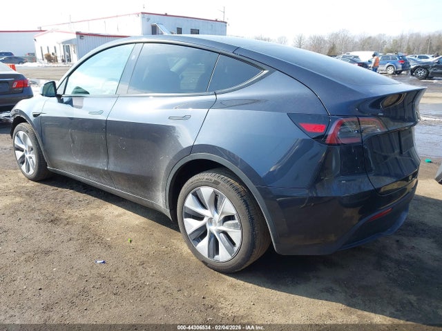 2024 TESLA MODEL Y 7SAYGDEE9RA244223 Photo 2