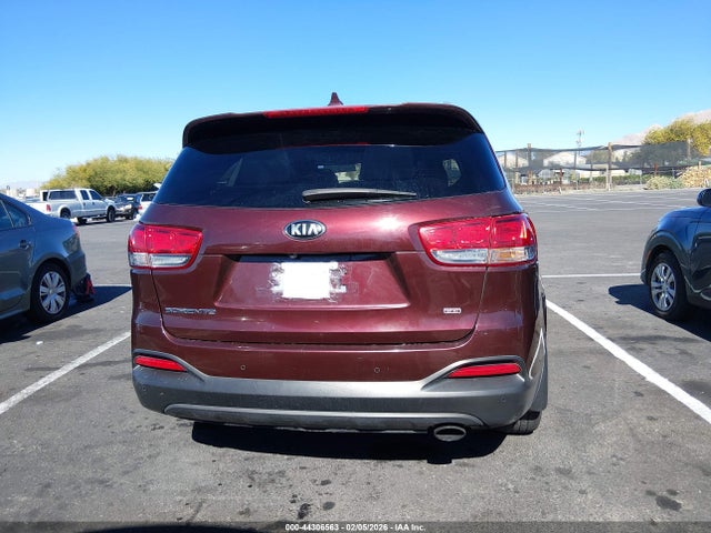 5XYPGDA32JG349814 KIA Sorento 2.4l Lx