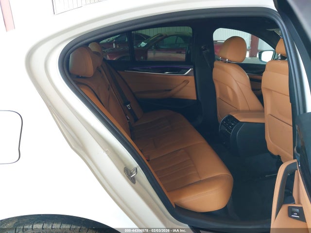 WBAJE5C52JWA95461 BMW 540I