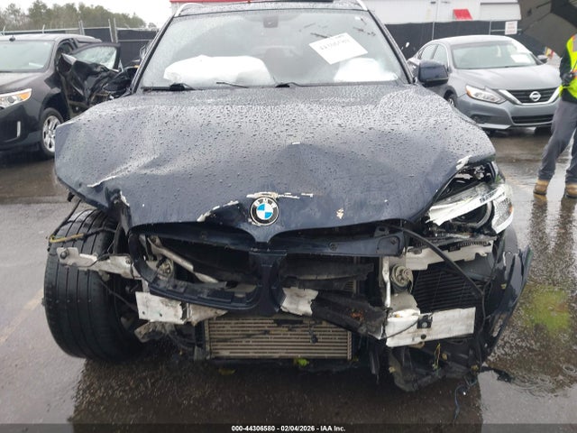 44306580 :رقم المزاد ، 5UXKR2C55H0U18453 vin ، 2017 Bmw X5 Sdrive35i مزاد بيع