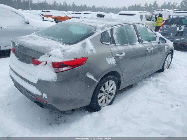 Продаж на аукціоні авто 2017 Kia Optima Lx, vin: 5XXGT4L38HG162228, номер лоту: 44306601