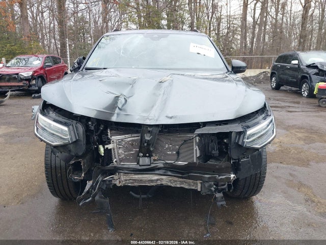 Продаж на аукціоні авто 2024 Volkswagen Tiguan 2.0t Se R-line Black, vin: 3VV8B7AX7RM038130, номер лоту: 44306642
