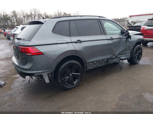 Продаж на аукціоні авто 2024 Volkswagen Tiguan 2.0t Se R-line Black, vin: 3VV8B7AX7RM038130, номер лоту: 44306642