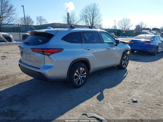 Toyota Highlander Xle 2023 5TDKDRAH8PS028500 Image 4
