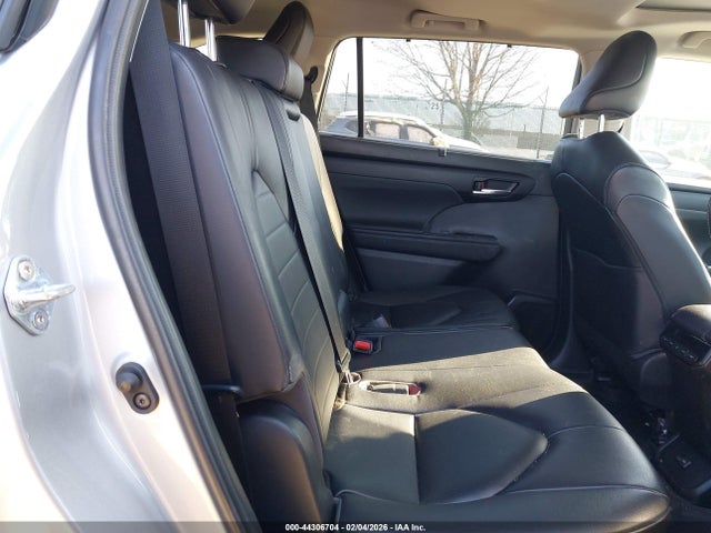 Toyota Highlander Xle 2023 5TDKDRAH8PS028500 Image 8