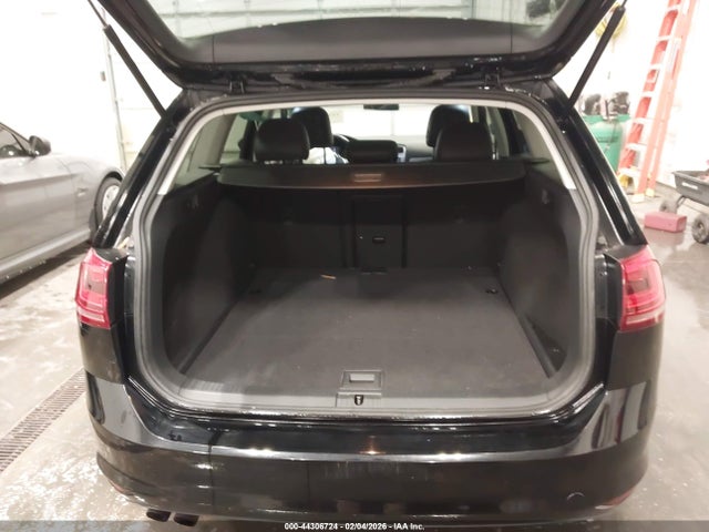 3VWC17AU8GM518673 Volkswagen Golf Sportwagen Tsi Limited Edition