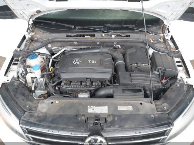 3VWD17AJ0FM258990 Volkswagen Jetta 1.8t Se