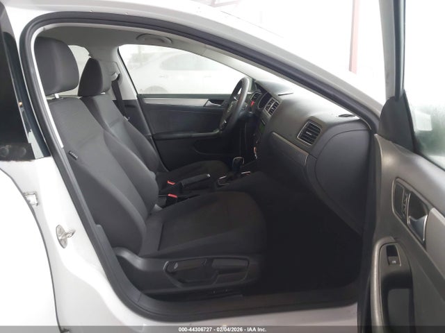 3VWD17AJ0FM258990 Volkswagen Jetta 1.8t Se