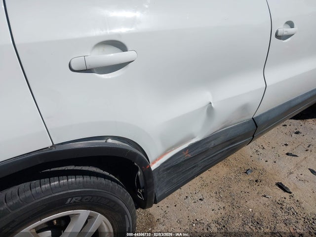 WVGAV7AX0HK022683 Volkswagen Tiguan 2.0t/2.0t S
