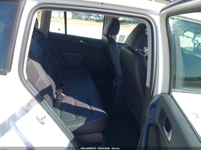 WVGAV7AX0HK022683 Volkswagen Tiguan 2.0t/2.0t S