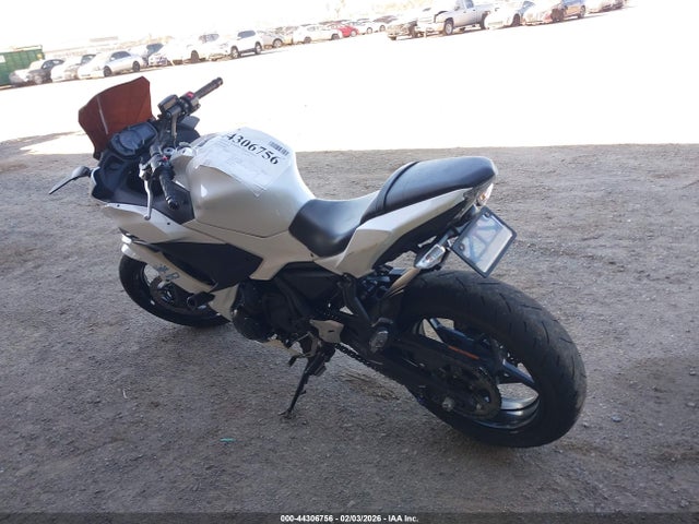 2018 KAWASAKI EX650 JKAEXEK17JDA28082 Photo 2
