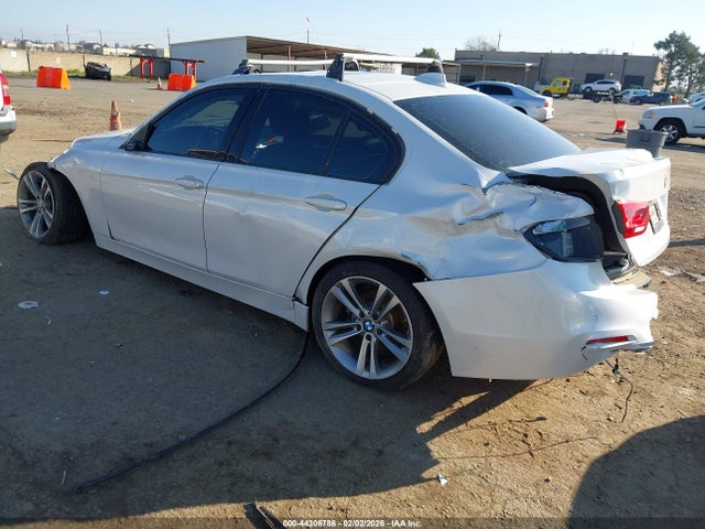 2016 BMW 328I WBA8E9G58GNT42350 Photo 2