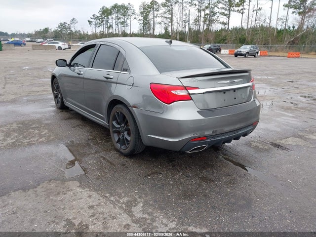 2013 Chrysler 200 Limited მანქანა იყიდება აუქციონზე, vin: 1C3CCBCG7DN719655, აუქციონის ნომერი: 44306817