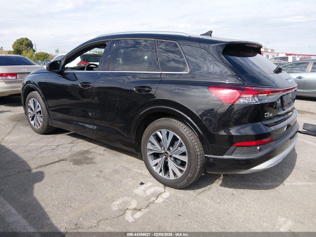 2023 AUDI Q4 E-TRON WA1BCBFZ0PP024778 Photo 2