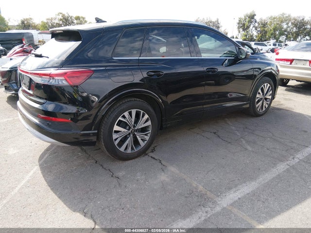 2023 AUDI Q4 E-TRON WA1BCBFZ0PP024778 Photo 3