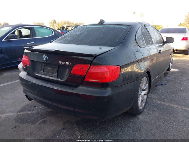 2013 BMW 328I WBAKE5C58DJ107325 Photo 3