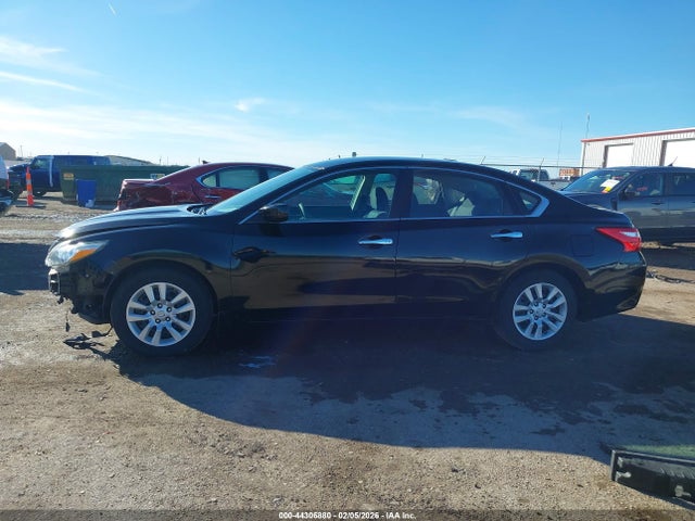 1N4AL3AP1HN357457 Nissan Altima 2.5 S