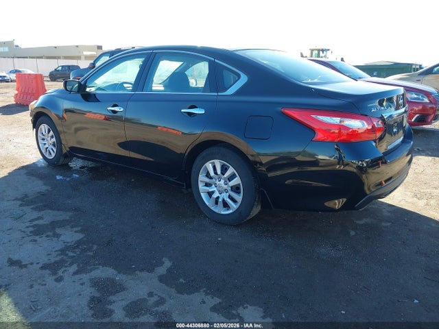 1N4AL3AP1HN357457 Nissan Altima 2.5 S