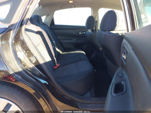 1N4AL3AP1HN357457 Nissan Altima 2.5 S