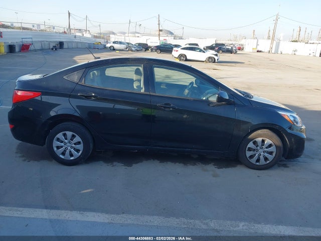 2017 Hyundai Accent Se მანქანა იყიდება აუქციონზე, vin: KMHCT4AE2HU311614, აუქციონის ნომერი: 44306883