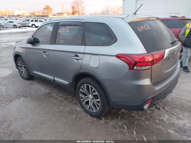 2016 MITSUBISHI OUTLANDER JA4AZ3A36GZ032391 Photo 2